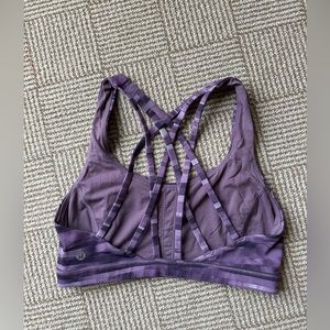 Lululemon Free to Be Serene Bra
Light Support